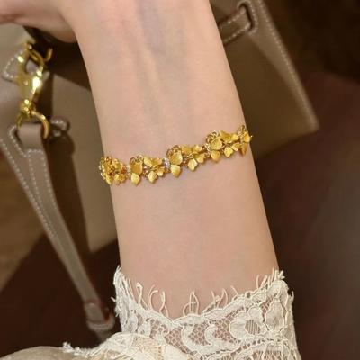 Fashionable Alloy Hand Bracelet Adjustable Gold Butterfly Bracelet Hand Chain Bridal Jewelry