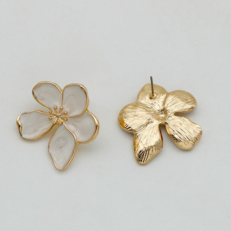 Cream Enamel Metal Flower Post Earrings For Women Fashion Zircon New Classic Timeless Party Accessories Wholesale Gifts 2023604