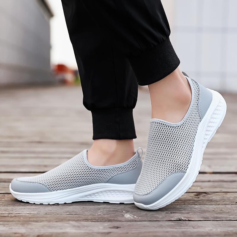 Summer Men/Women's Hollow Ultra-lightweight Mesh Breathable Men's Casual Sports Shoes Large Size Women's Sports Shoes
