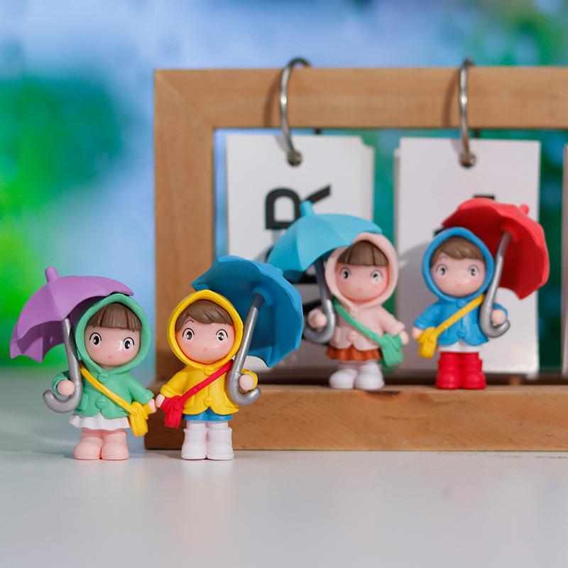 4Pcs/set Umbrella Girl Micro Landscape Ornament Cute Umbrella Satchel Girl Ornament Desktop Plastic Doll