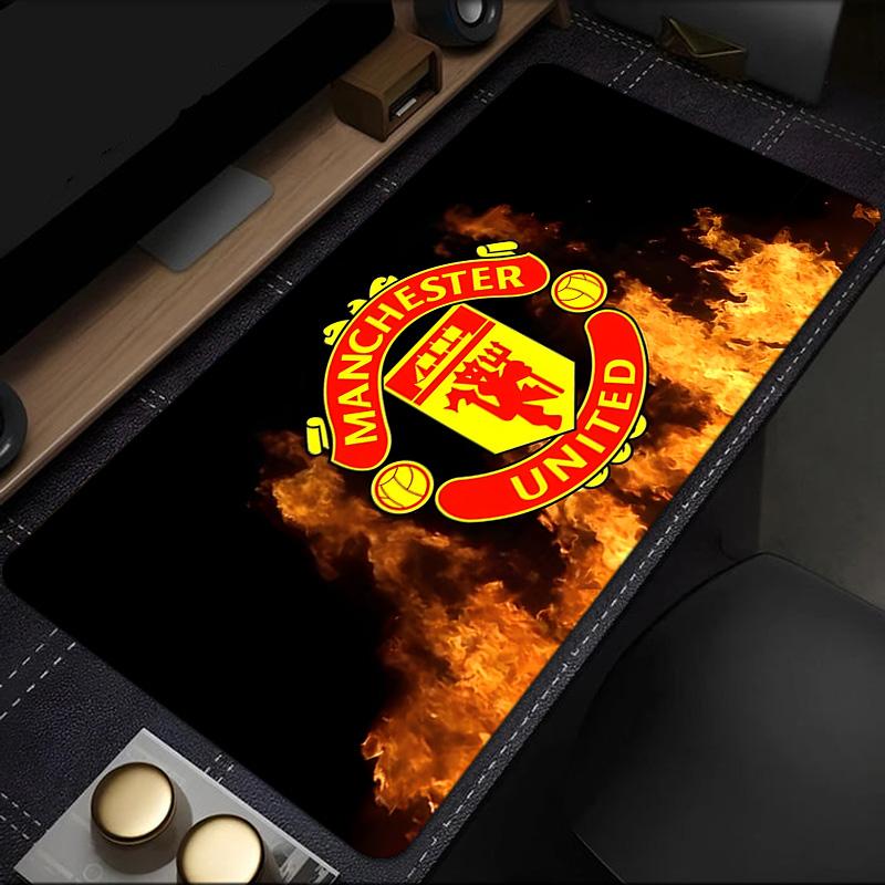 Manchester Crest Mouse Pad, Rubber Base, Mouse Pad for Gamers and Office Use, Gaming Desk , Easy To Clean Mat Christmas Fan Gifts