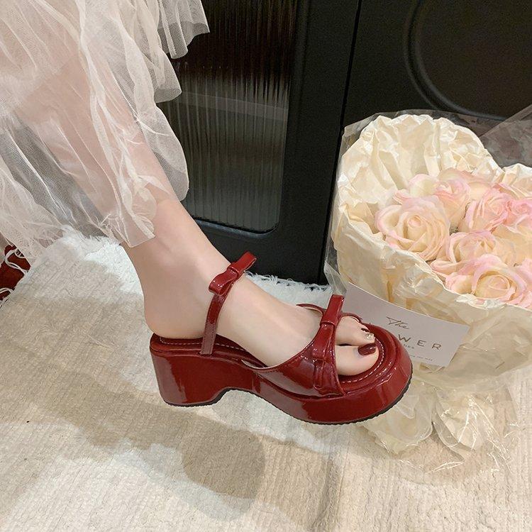 

[youshilai] One-word slippers women s 2025 new models with skirts, high heels, sandals, platform French cool slippers 35
