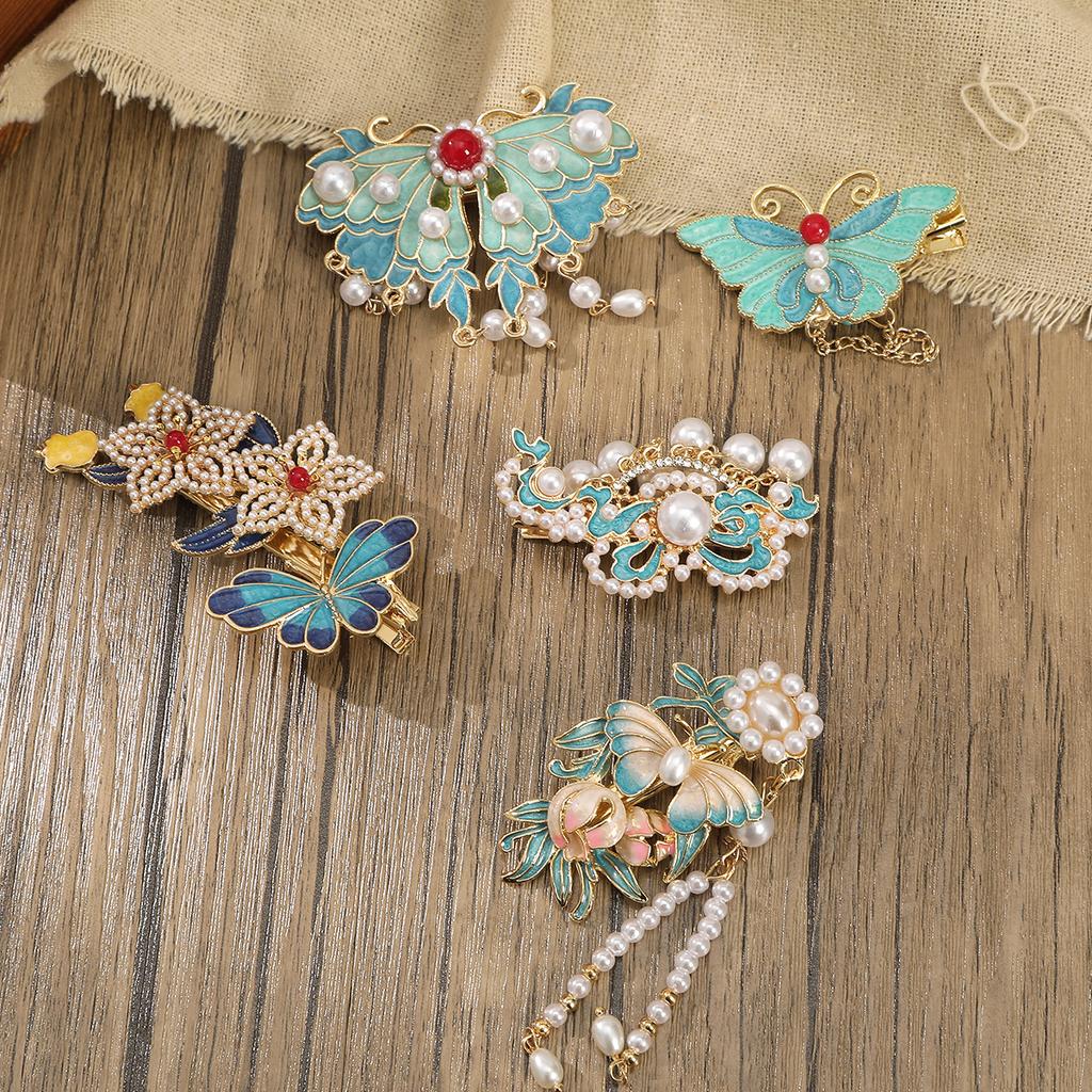 AWAYTR Vintage Pearl Duckbill Hairpin Alloy Tassel Hair Clips Valentine Headwear Girl Hair Accessories Festival Gift