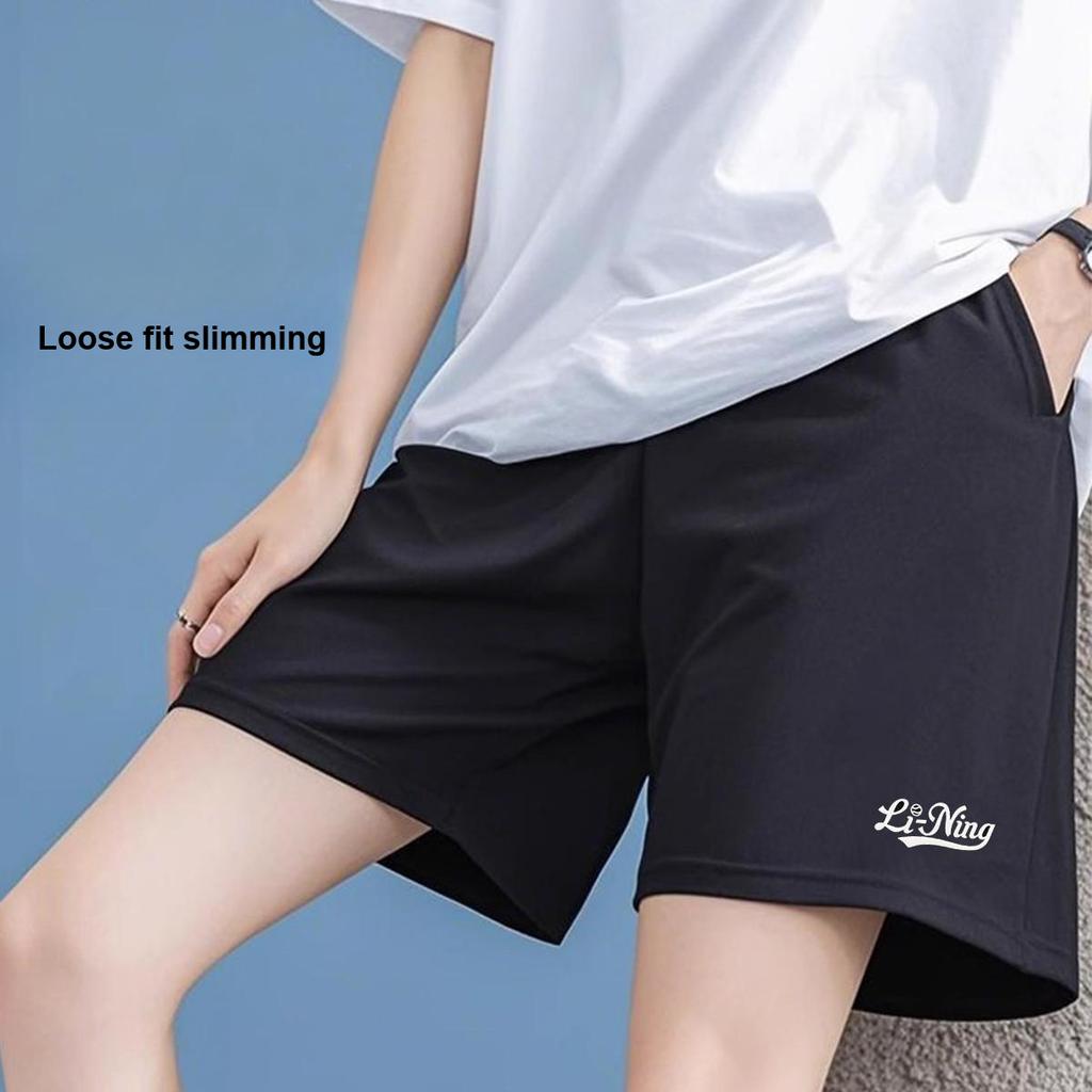 Logo del marchio Li Ning Comodi Morbidi Asciugatura Rapida Vita Media Pantaloncini Casual Donna Pantaloncini Nero AKSV710-1