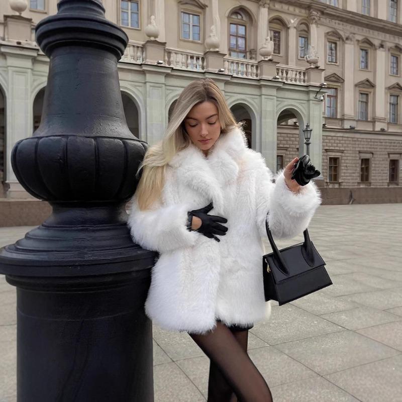

Women s White Faux Fur Coat Lapel Collar Mid-Length Fluffy Warm Winter Outerwear S білий
