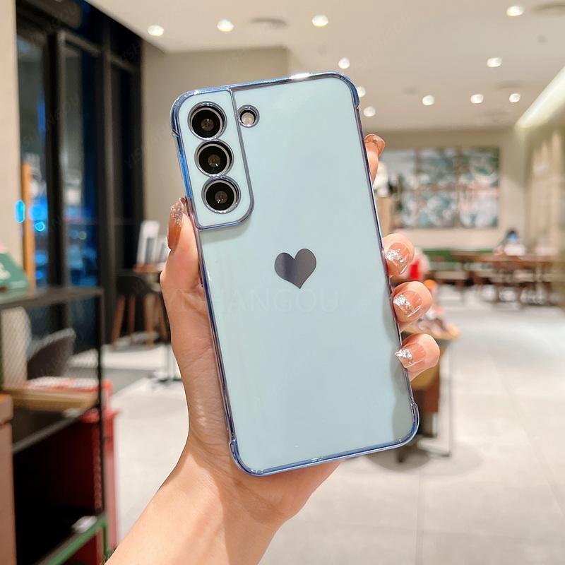 Capa de luxo revestida para Samsung Galaxy S24 S22 S23 Ultra S21 S23 FE A52 A53 A55 A54 A35 A15 Capa de telefone com padrão lateral de coração