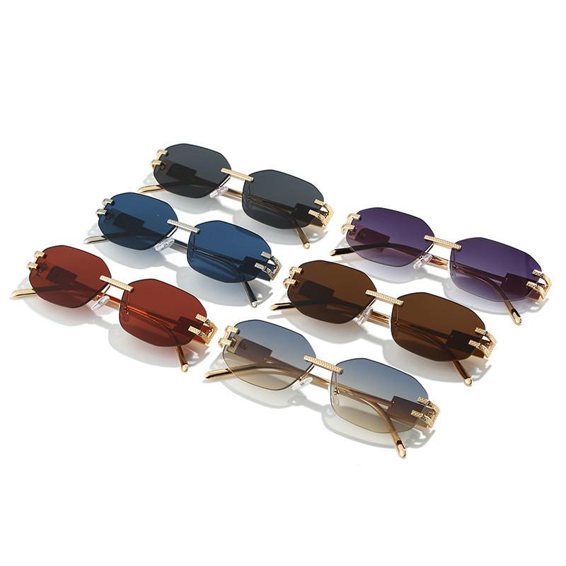 Polygon Shape Fashion Sun Glasses With Metal Frame And Black Pc Lenses For Casual Wear And Parties