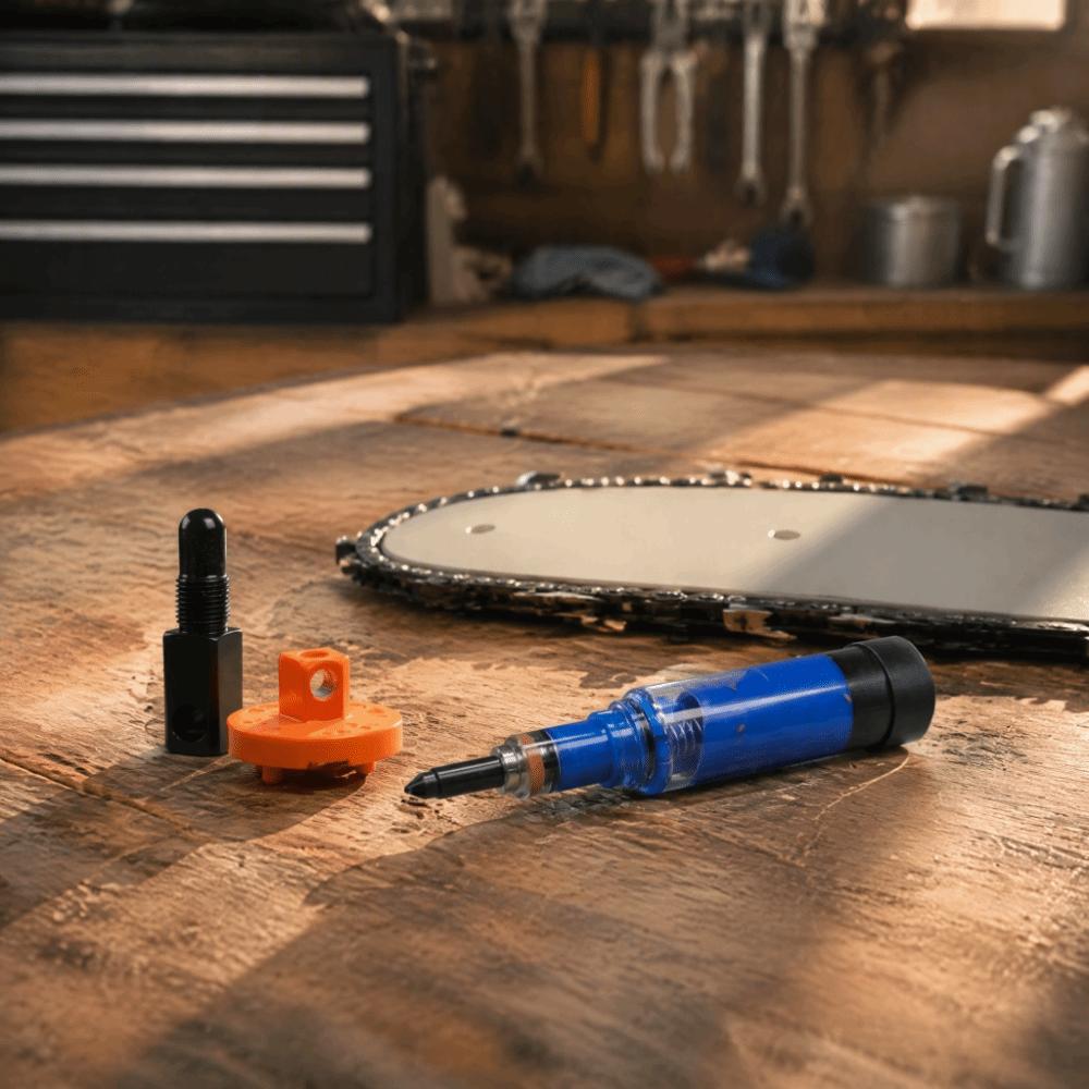Refillable Grease Injector Manual Grease Dispenser Hand Squeeze Grease Tool Guide Bar Maintenance