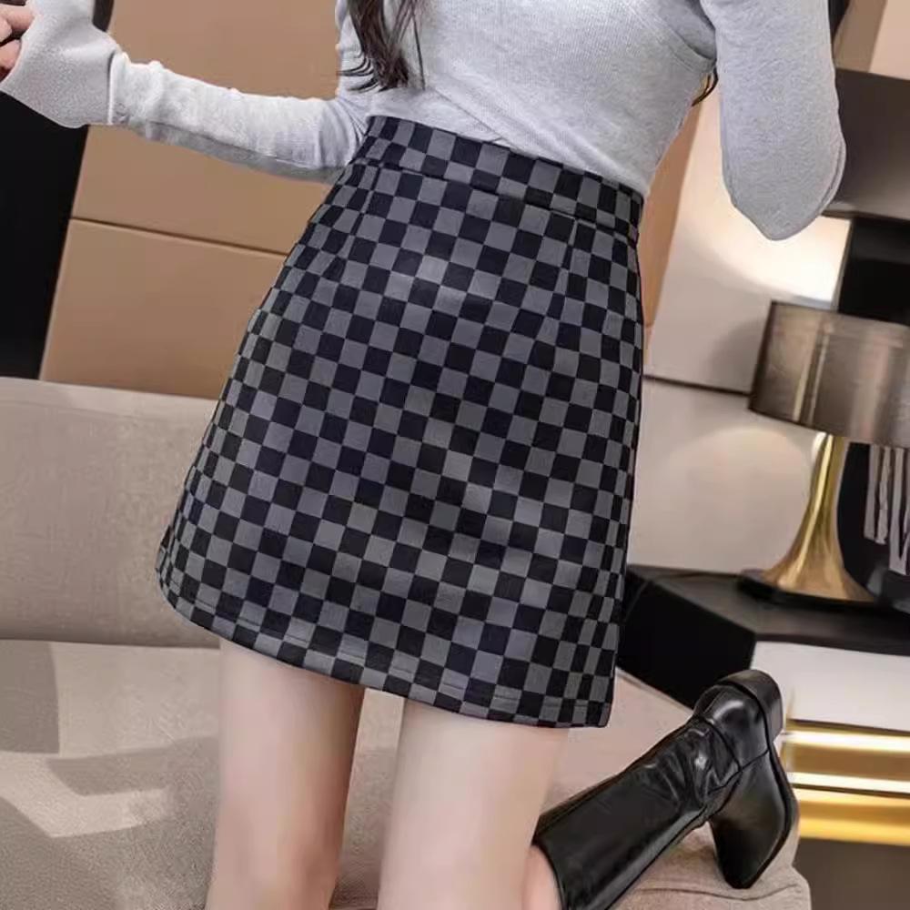 Petite Plaid High-Waist A-Line Skirt: Summer 2024 Hip-Hugging Short Design