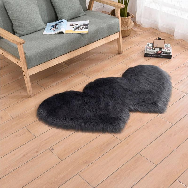 

Simple Faux Wool Irregular Bedside Rug for Bedroom and Living Room 60x90 cm Twin Heart