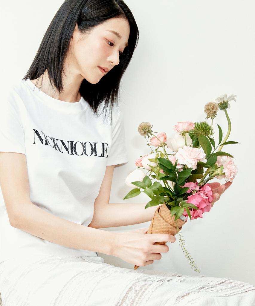 Nigaennikol Nicole Dot Lettering Slim Top_White