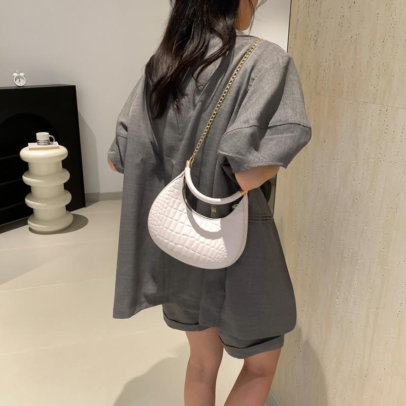 Einfarbige Temperament-Damentasche 2025 Trend Koreanische Version Sommer Neue Lässige Achseltasche Lässige Schulter-Sichelmondtasche