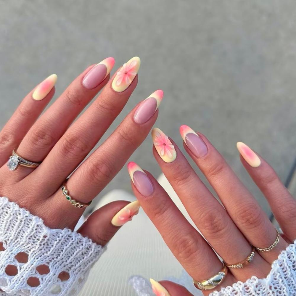 Blush Gradient 3D Flower French Yellow False Nails (24-Piece Set) - European & American Style Wearable Nail Art