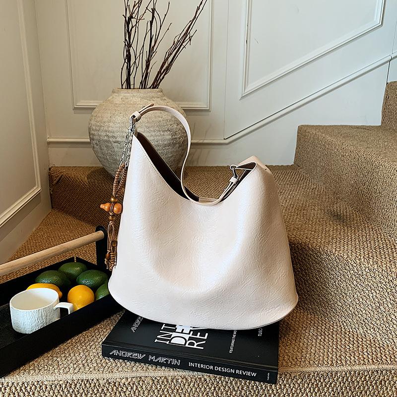 Popular Large-capacity Shoulder Bag Women's Autumn New Fashion Messenger Bag Commuter Tote Bag