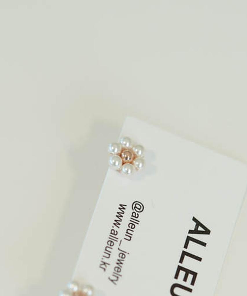 Alleun Silver 925 Flower Swarovski Pearl Silver Earrings