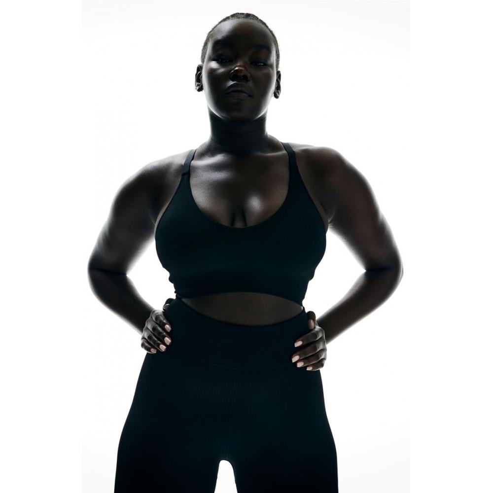 

Спортивный бюстгальтер средней поддержки HM DryMove, черный