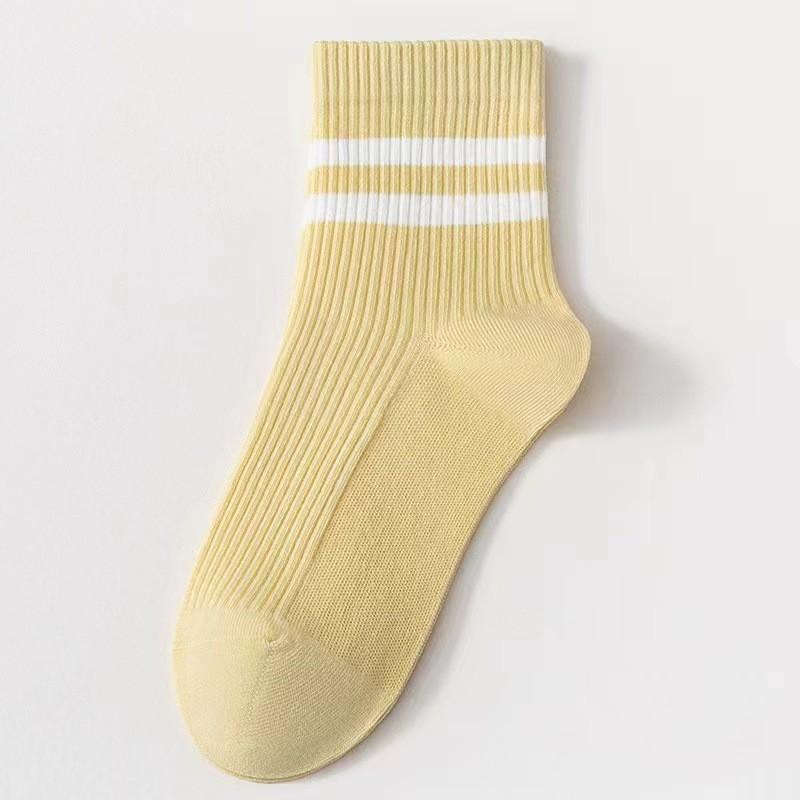 Ladies Spring and Autumn Leisure Sports Antibacterial Deodorant Sweat Breathable Short Tube Socks