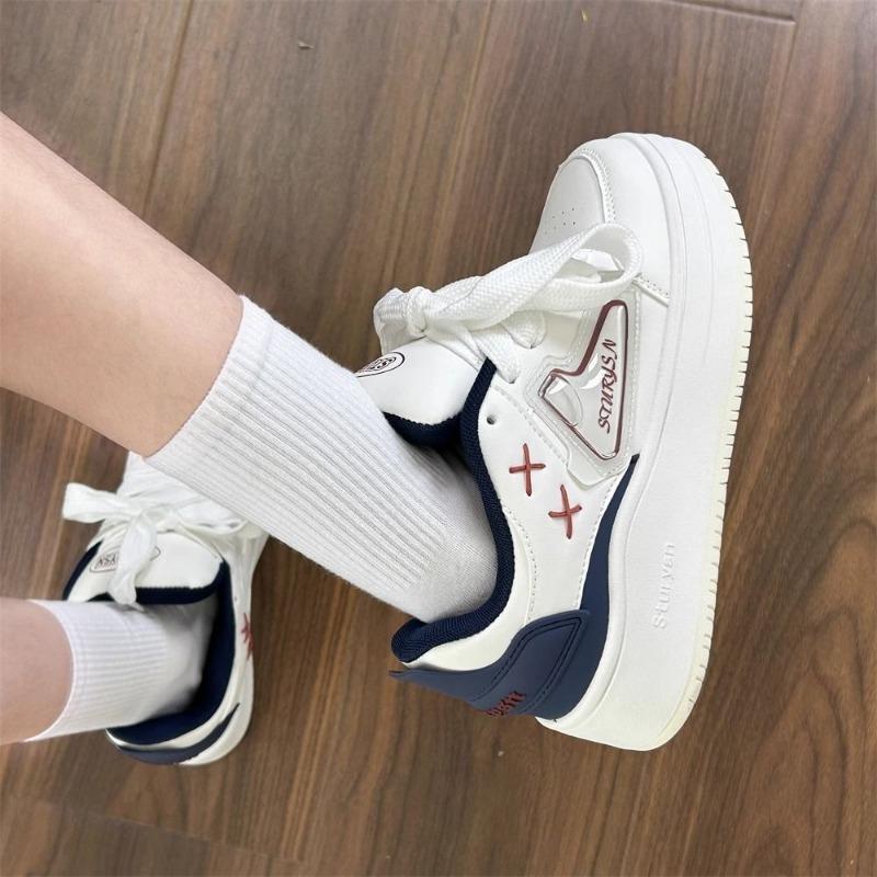 Thick-soled heightening original niche bread shoes autumn and winter new little white shoes versatile board shoes women