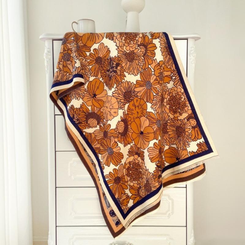 New little fresh girl style small daisy imitation cashmere scarf winter travel warm women shawl