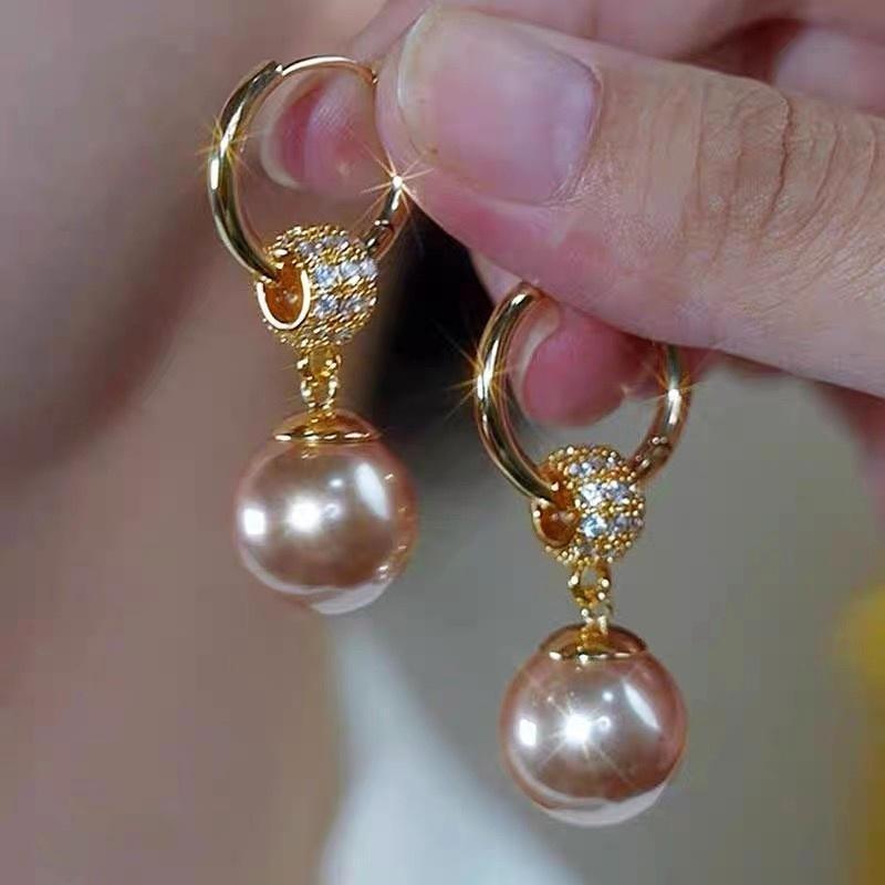 Versatile Retro Tassel Earrings In A Niche Style
