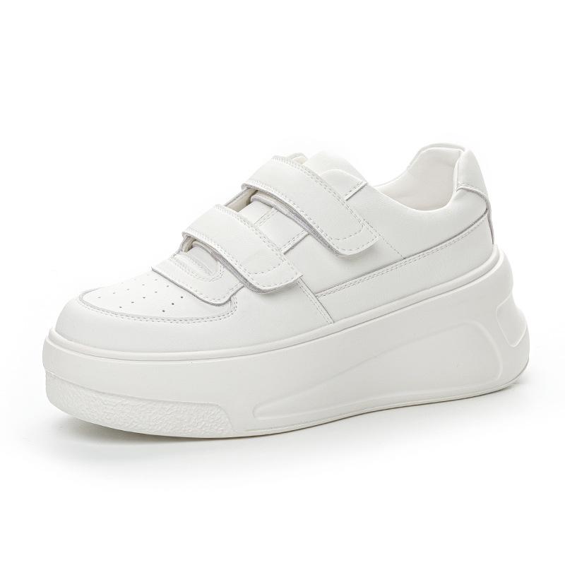 Platform women's autumn new versatile, light and casual breathable heightening board shoes