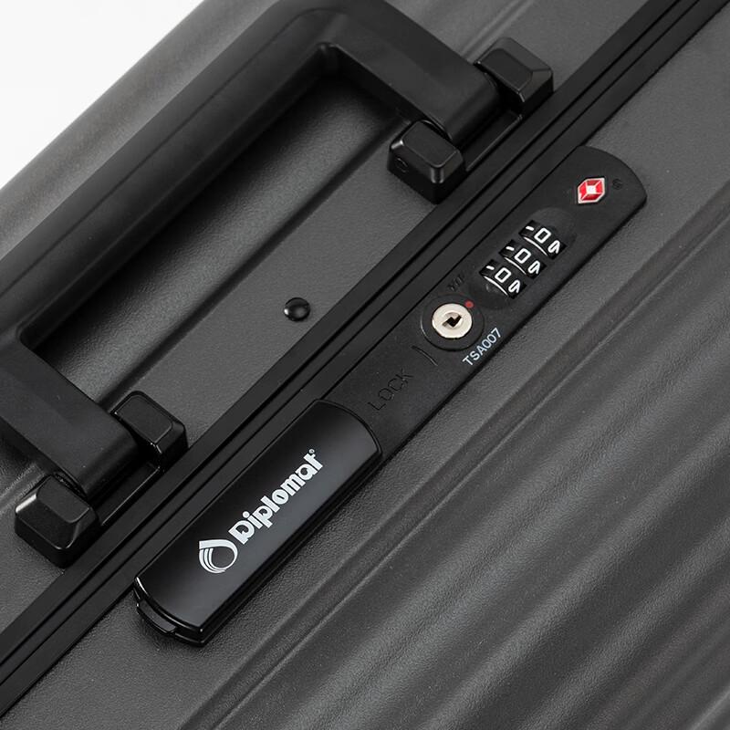 Diplomat DS-13090 Business Hardside Luggage