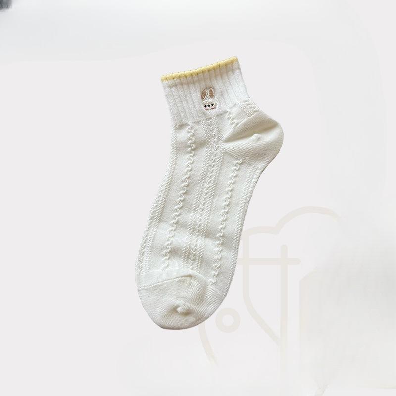 Süße Weiße Socken - Sommerliche Leichte reine Baumwolle Low-Top Sportsocken mit Atmungsaktiven und Schweißabsorbierenden Designs, mit Cartoon-Mustern.