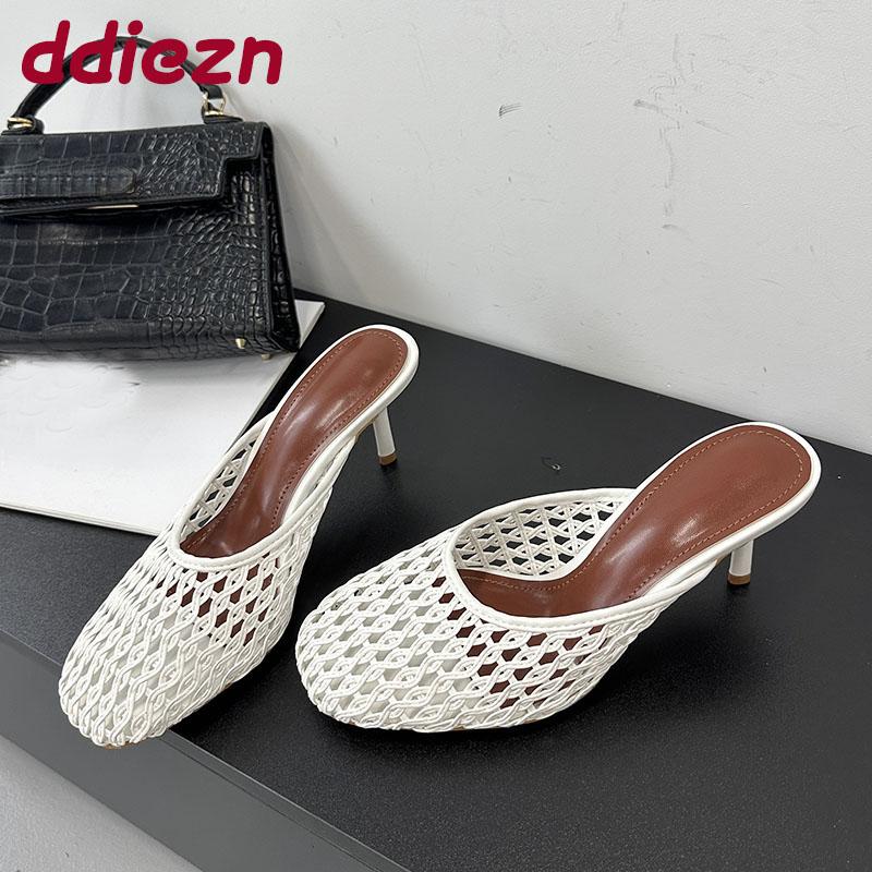 

Модные женские сандалии-слайды на каблуке большого размера 43 с плетеным верхом, обувь с круглым носком и неглубоким вырезом, женские сандалии-мюли на тонком каблуке, женские туфли-лодочки 35 бежевый