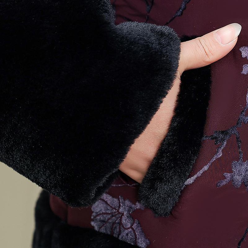 2025 New Winter Coat for Middle-Aged and Elderly Women - Thick Velvet, Stylish Warm Top for Mom or Grandma