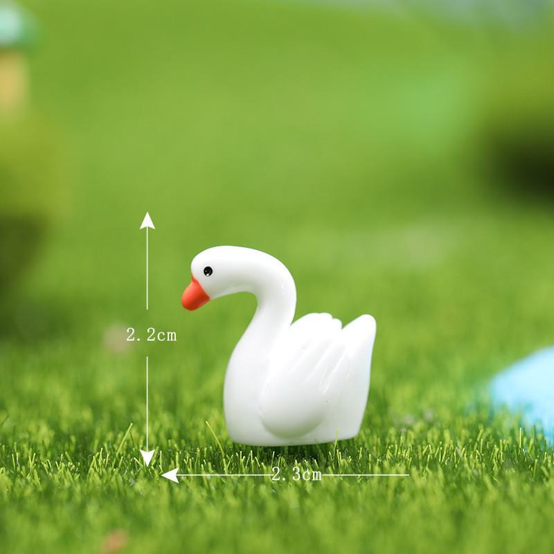 

Пластиковая смола Красивая фигурка лебедя для украшения дома и офиса White Swan