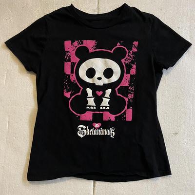 Tops – T-Shirts