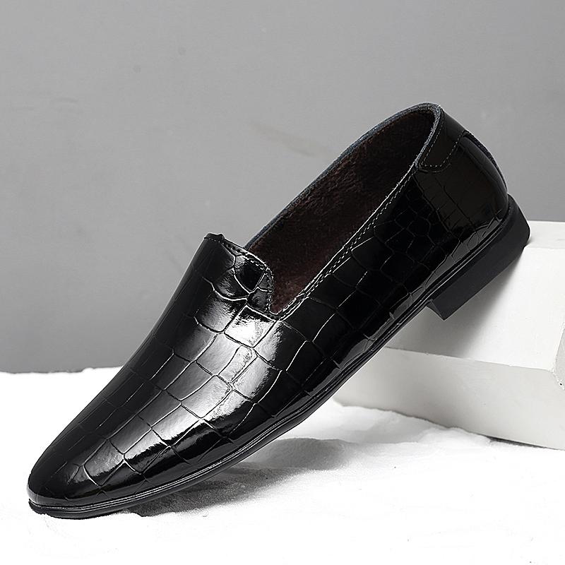 Fashion New Arrival Men Loafers Pu Leather Men Slip on Shoes Comfortable Man Casual Shoes Breathable Male Driving Footwear Business Flat