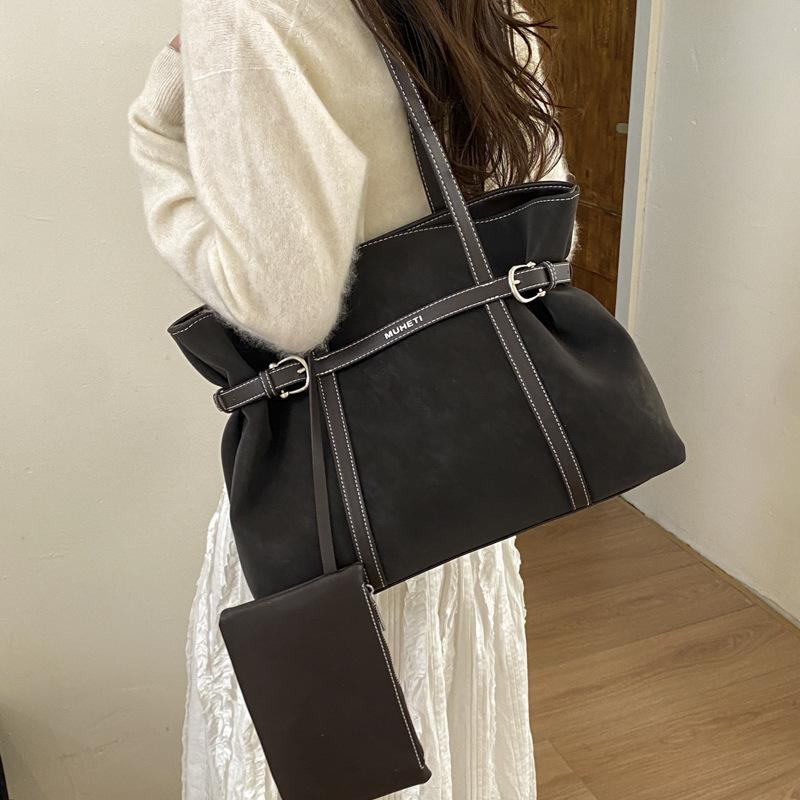 

New Retro Top Handle Bag Comfortable and Versatile Texture Shoulder Bag Women Fashi Large Capacity Tote Composite Bag Buckle чёрный