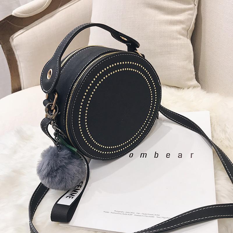 

Маленькие круглые сумки через плечо для женщин, сумки через плечо из искусственной кожи с заклепками, женские сумки, круглая сумка, симпатичная сумка-мессенджер с подвеской в виде звезды