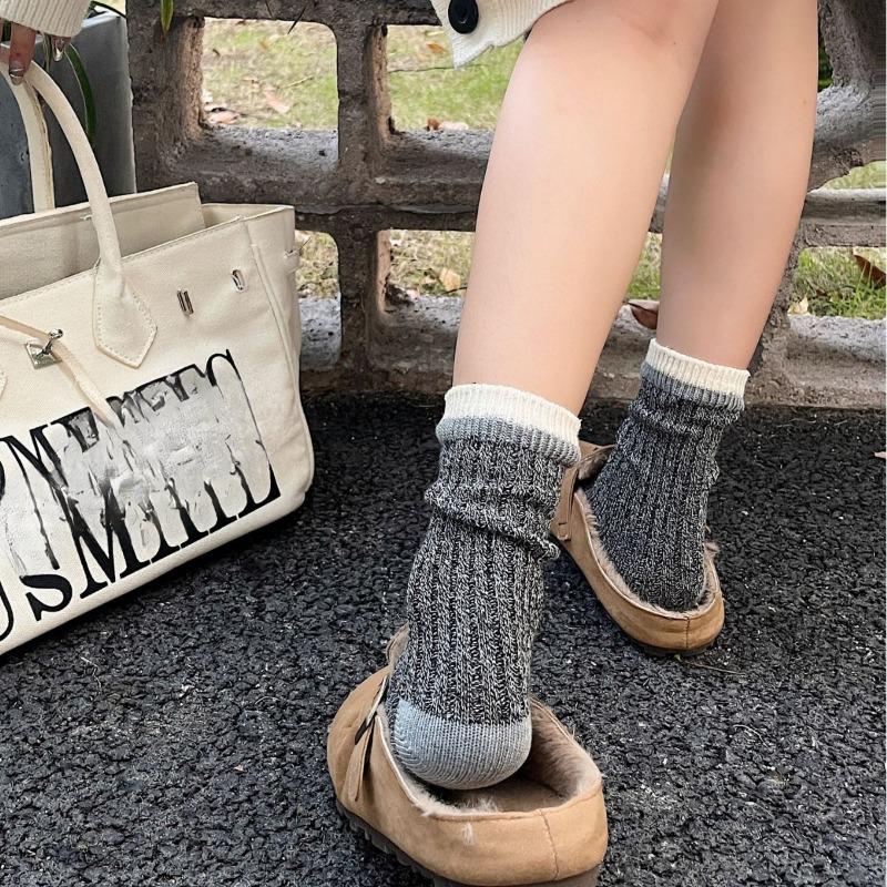 Autumn and Winter Sports Color-blocking Mid-calf Socks, Retro Thick Thread Pile Socks, Grey and Beige Versatile Socks, Women's Socks