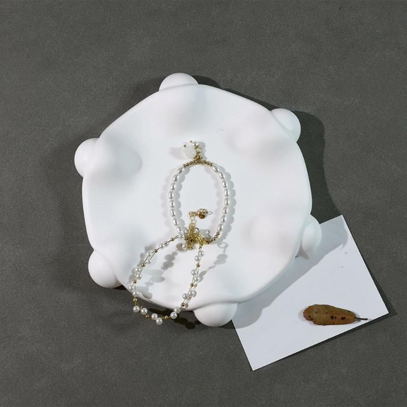 Round Shaped Jewelry Holder Plate Mold Sturdy Silicone Epoxy Resin Tray Mold with Curved Brim for Unique Craft Projects