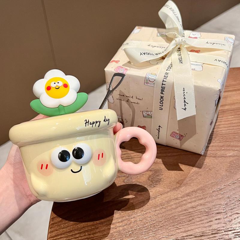Birthday Gifts for Girls, Cute Flower-shaped Ceramic Mugs, High-value Drinking Cups with Lids and Spoons As Gifts