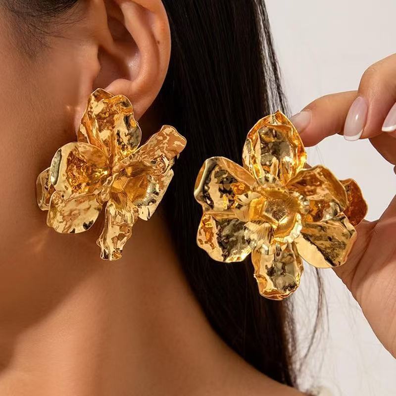 Za Retro Three-Dimensional Metal Large Flower Earrings Light Luxury Gold Flower Stud Earrings Exaggerated Earrings Women