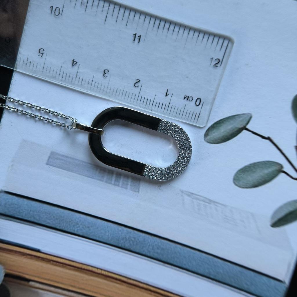 Silver Necklace with Cubic Zirconia, Item Weight 5.61 G (2192473)