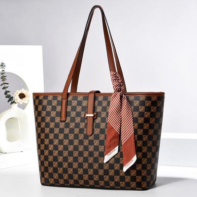 Kadın çantaları – Geniş Çantalar