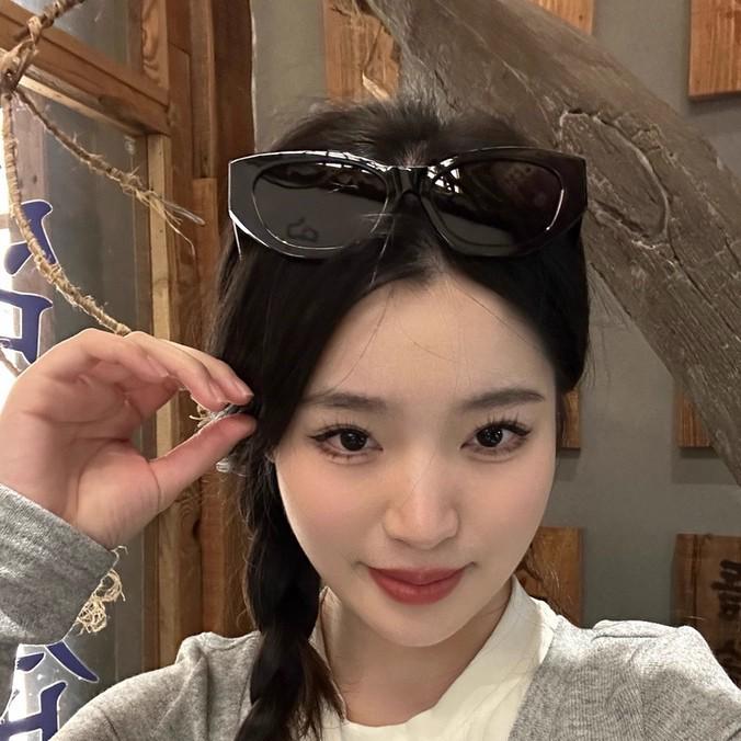 Polygonal Cat-Eye UV Protection Sunglasses - Stylish Unisex Streetwear for Large Faces