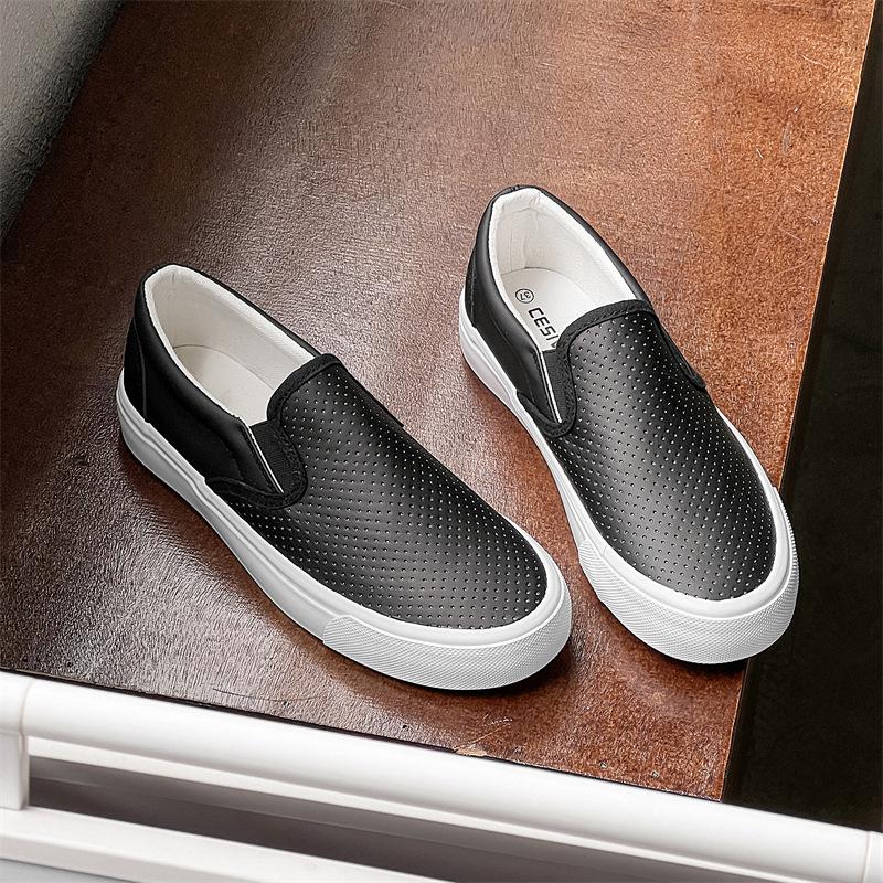 Chaussures Slip-On en toile unisexes 2026: Chaussures plates d'été décontractées style coréen pour étudiants et couples.