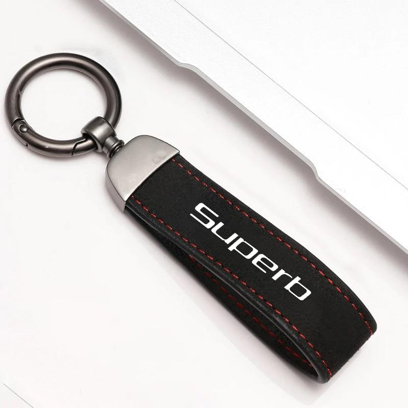 HNMQ2 Wildleder Auto Schlüsselanhänger Anhänger Schmuck Schlüsselring Herren Geschenk Für Skoda Octavia Fabia Rapid Superb Karoq Kodiaq Scala Kamiq Roomster Enyaq