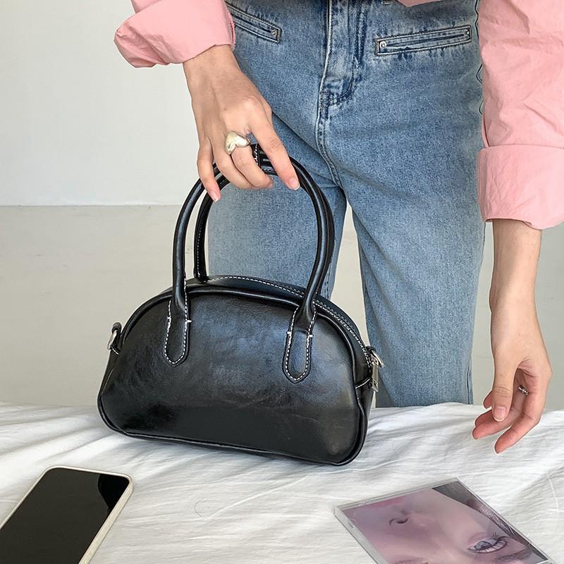 

Korean Style Ins New Pure Color Commuting High-end Portable Cross-body Bag Large Capacity Women s Fashionable Niche Bowling чёрный