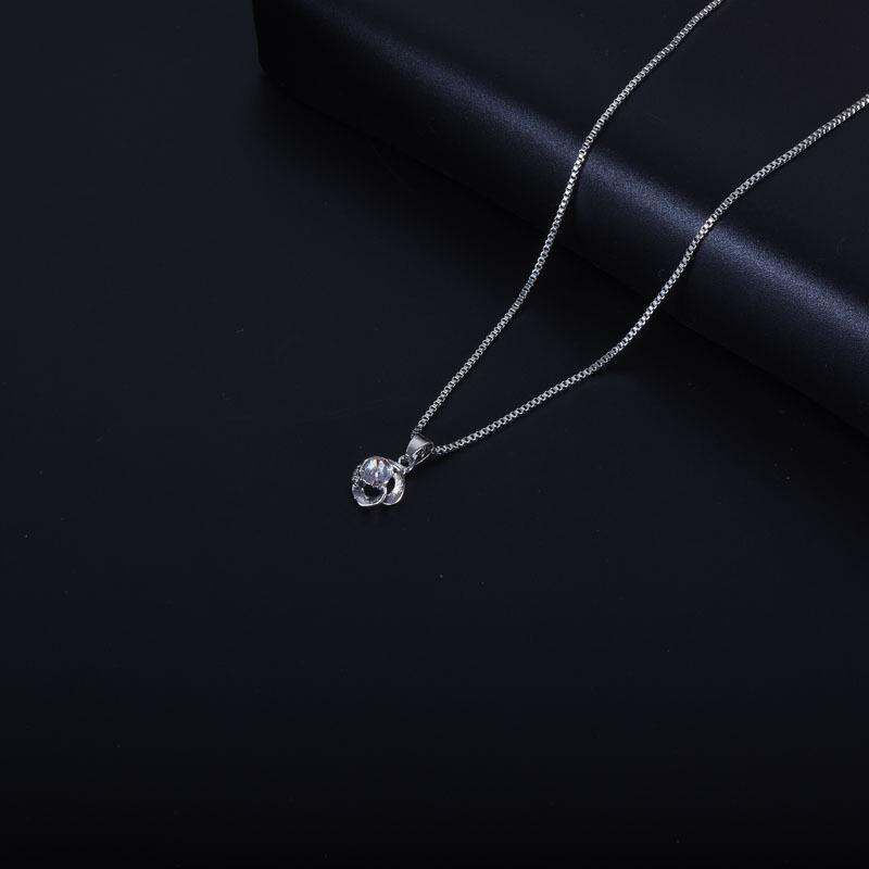 Korean Style Silver Necklace: Diamond-Inlaid Flower Pendant, Simple Clavicle Chain