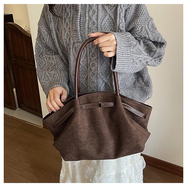 Winter Retro Suede Basket Shoulder Bag: Versatile, Large-Capacity Handbag