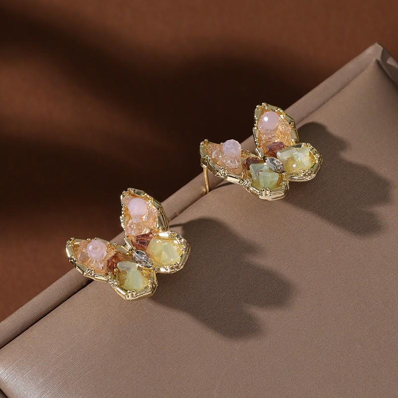 Silver Needle Crystal Butterfly Tassel Earrings with Pearls - Elegant, Nature-Inspired Jewelry for Women.