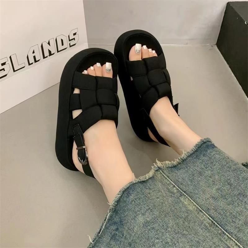 Sandals women's 2025 new summer popular versatile woven beautiful small thick-soled casual beach Roman shoes