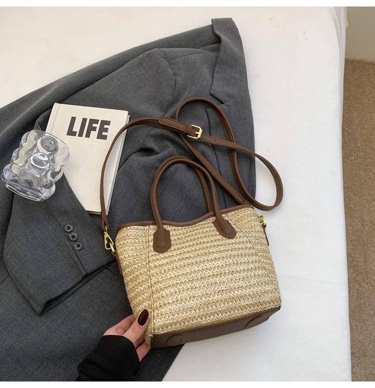 

2025 New Spring Straw Striped Woven Bag Fashion Niche Lightweight Versatile Commuter Shoulder Handbag Women s University