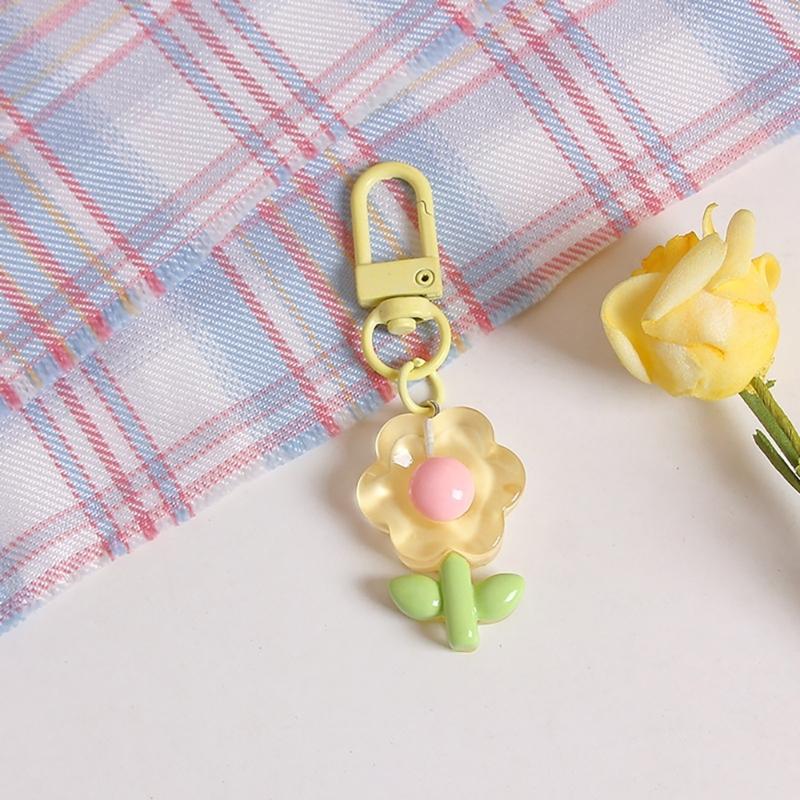 Colorful Resin Flower Keychain Charming Resin Flower Keychain with Tulips Designs for Bag Hanging Decoration